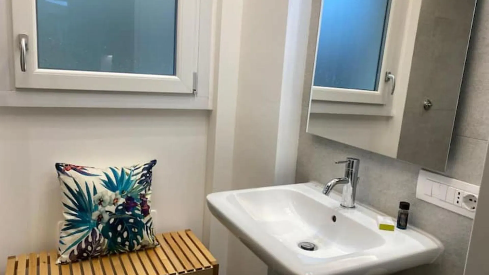 Florence Center Apartment